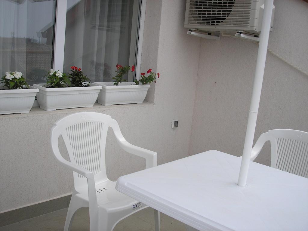 Tashevi Apartments Pomorie Habitación foto